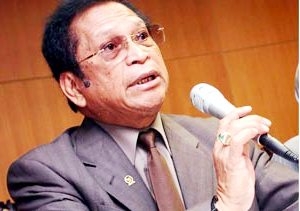 Dr. Abdul Gafur Mantan Menteri Pemuda dan Olah Raga RI Kabinet Pemerintahan Presiden Soeharto