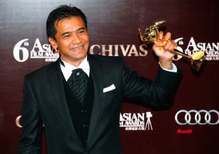 DONNY DAMARA Model, Aktor Film Peraih Asia Movie Award di Hongkong 